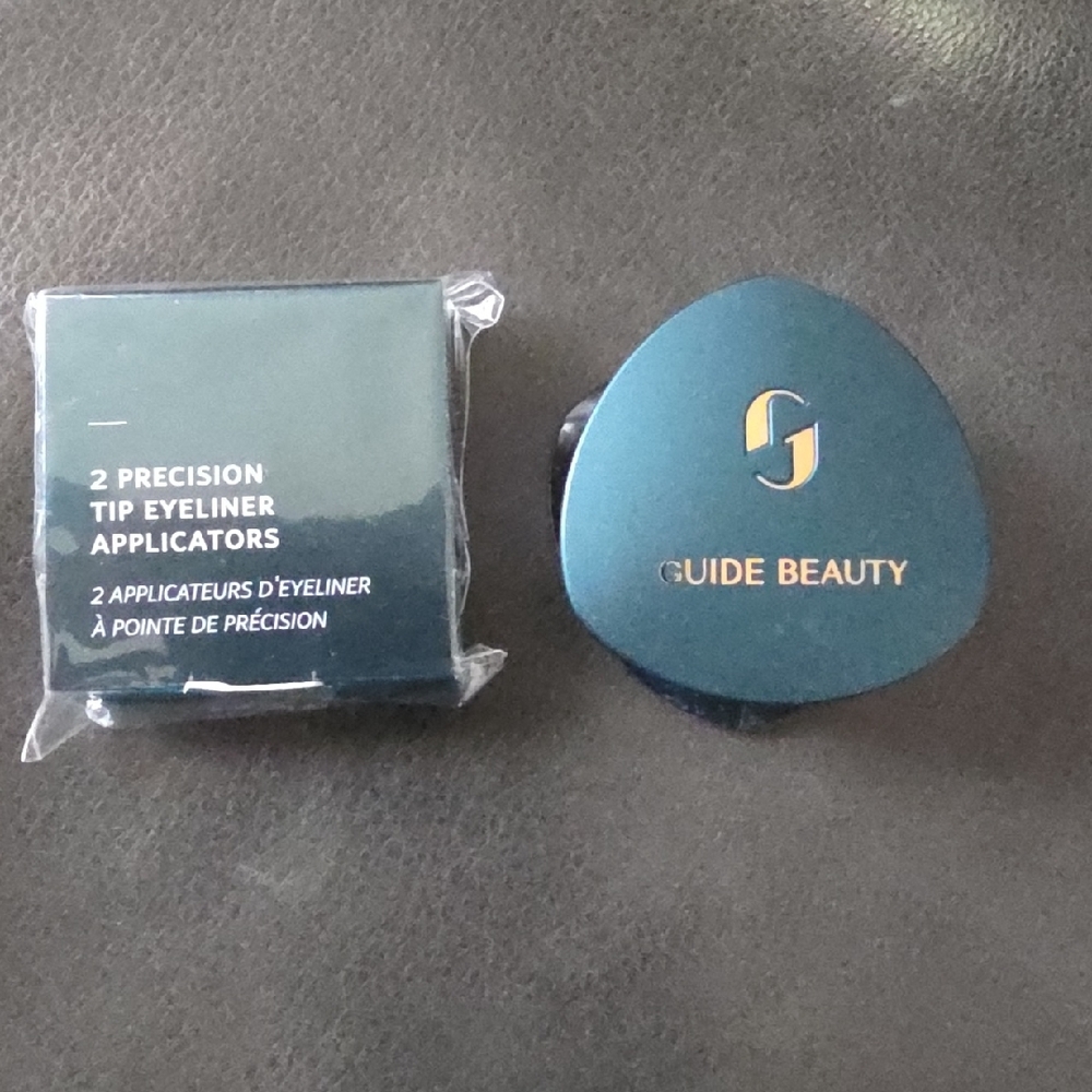 Guide Beauty Compact - Picture 3 of 3